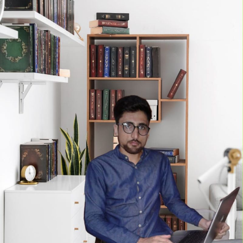 Laptop Musa Ali